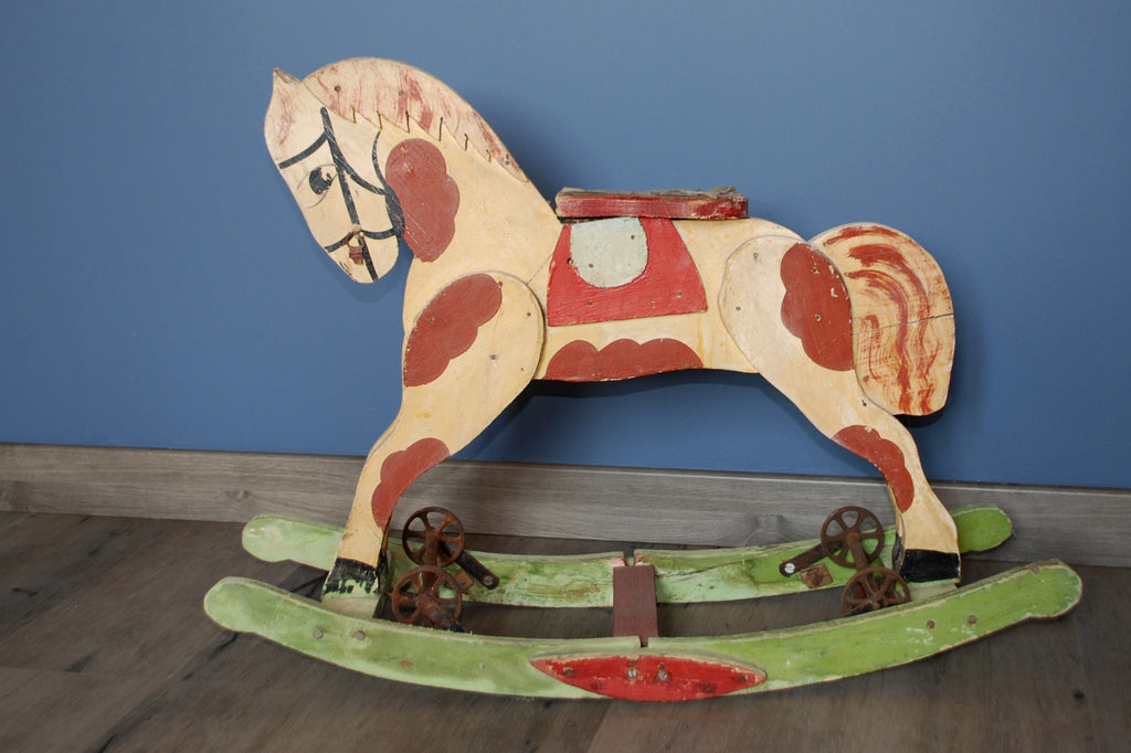 cheval à roulettes attelé vintage jouet en plastique sulky sonore